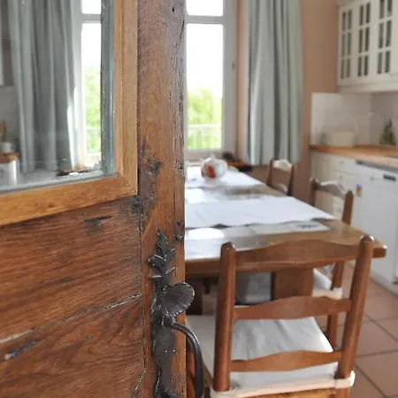 Le Verger Du Pierroy Bed & Breakfast 3*
